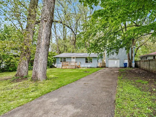 1585 Leeds Ave, Benton Harbor, MI 49022