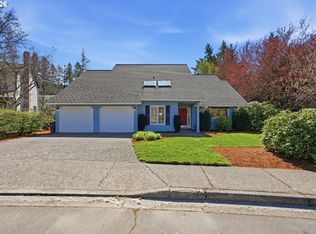 7025 SW Windemere Loop, Portland, OR 97225
