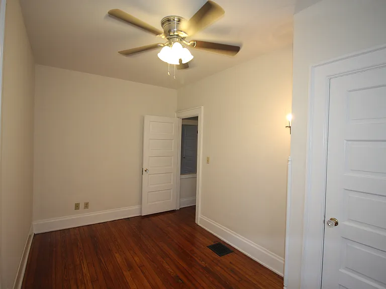 74 W Greenwood Ave — Photo 19