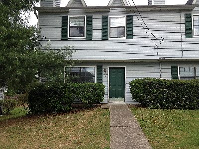 1st image of 1006 Pine Tree Ct APT A
