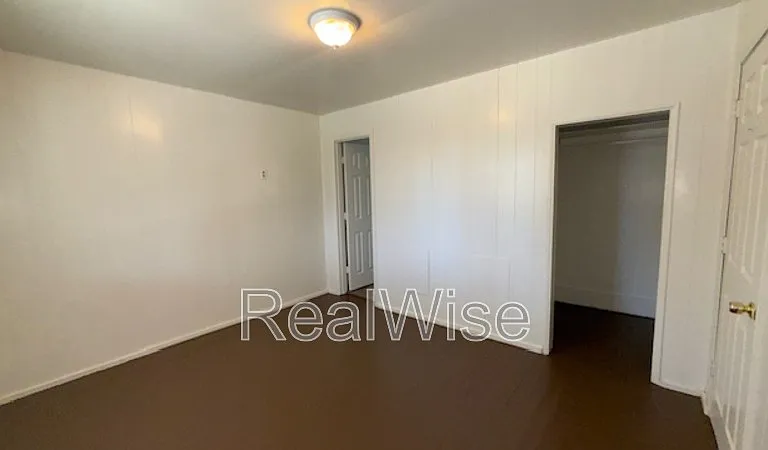 328 SE Lane Ave — Photo 13