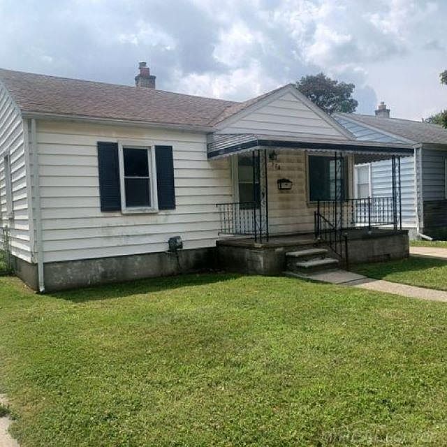 1st image of 976 E Browning Ave