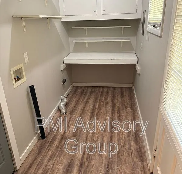 1220 SW 31st Ter — Photo 11