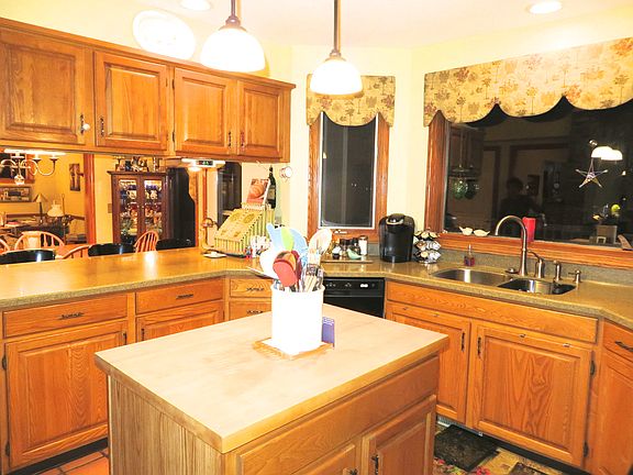 5th image of 174 Silver Valley Blvd