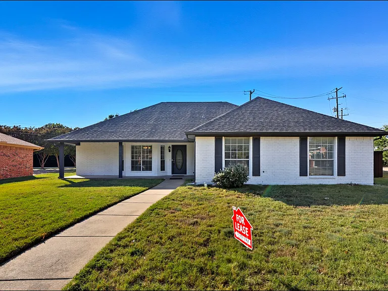1507 River Hill Dr — Photo 1