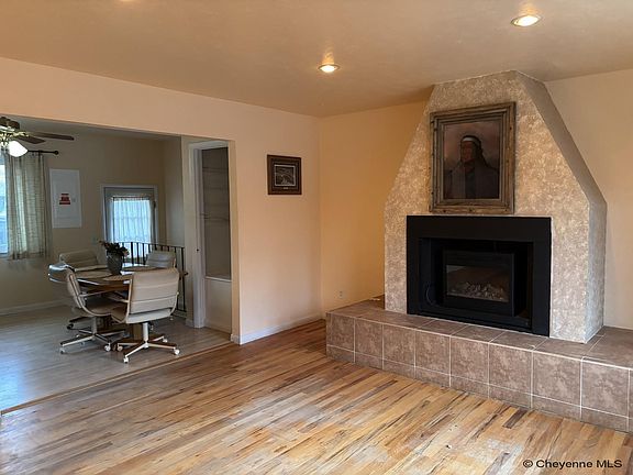 4th image of 3519 Birch Pl