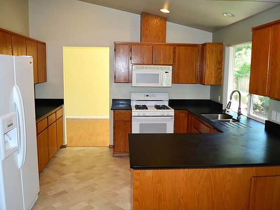 2nd image of 1410 9th Avenue Ct SE