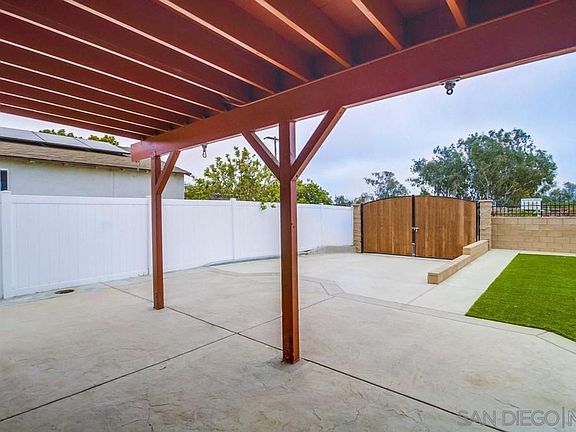 5th image of 1731 Tremaine Way