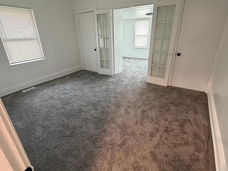 6285 Creston Ave — Photo 9