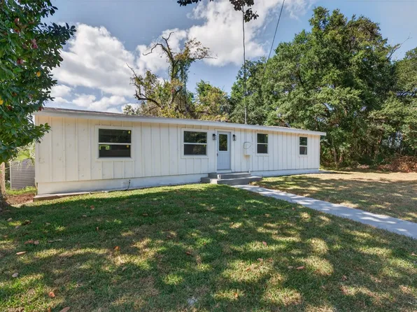 323 N 8th St, Fernandina Beach, FL 32034