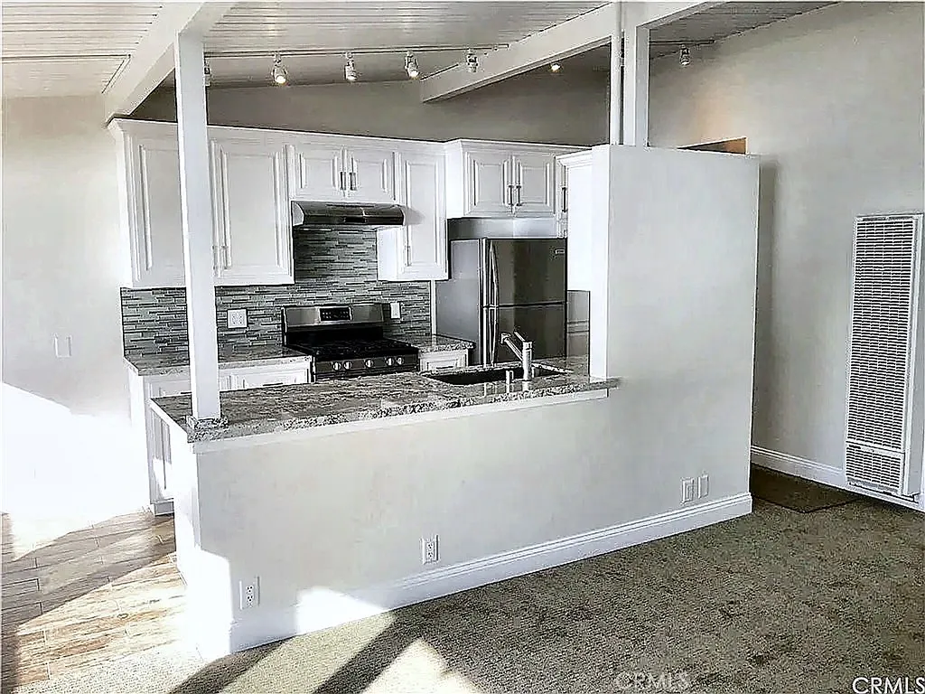 2 bed, 1000 sqft, $3,875 — Photo 4