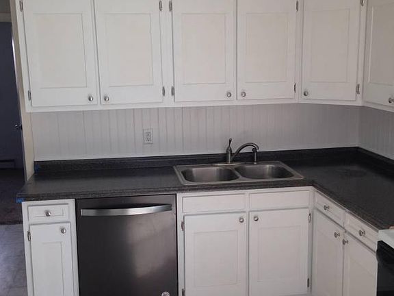 4th image of 3893 Victoria Ct