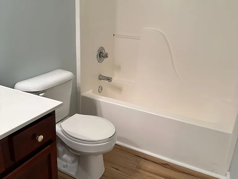 333 Spring Valley Ln — Photo 16