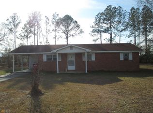 638 Beach Rd SW, Baxley, GA 31513
