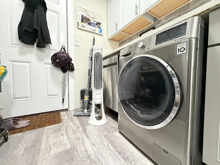 3821 N Greenview Ave #E2 — Photo 20