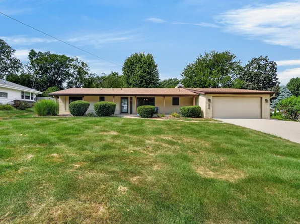 3414 Wakonda Ct, Des Moines, IA 50321