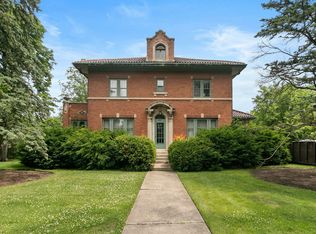 286 N Delaplaine Rd, Riverside, IL 60546