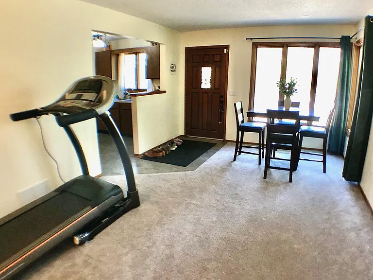 Mother-in-law suite dining/living room