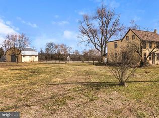 2451 Hoffmansville Rd, Frederick, PA 19435