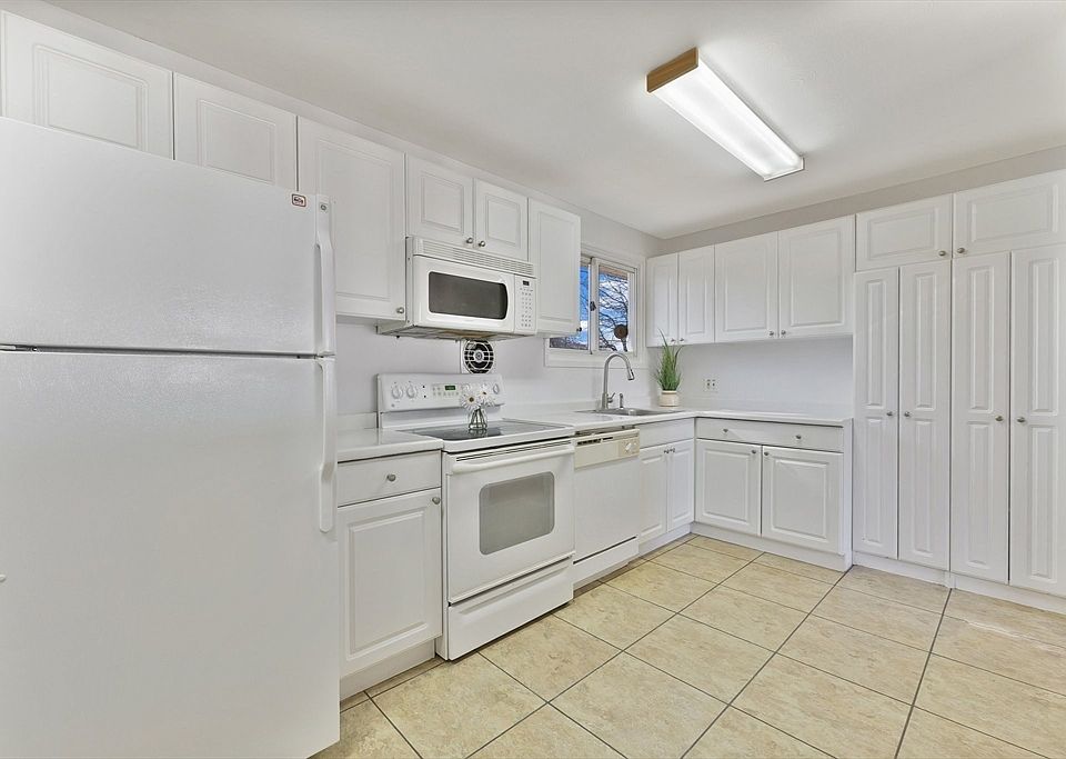 51 Broadleaf Ln, Enfield, CT 06082 Zillow