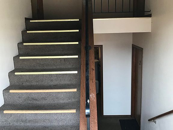 2nd image of 6012 Boxwood Dr