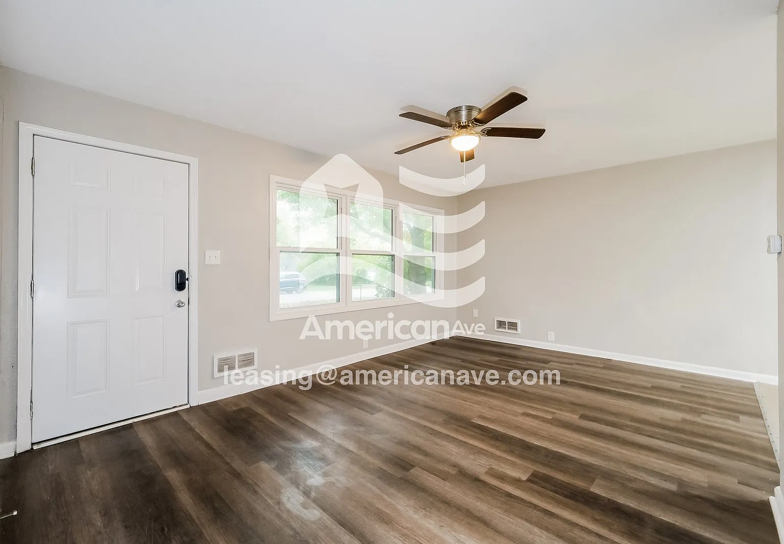 4 bed, 1.0 bath, 1176 sqft, $1,355 — Photo 3