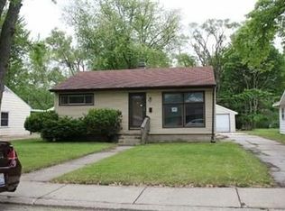 1951 E Cedar Pl, Kankakee, IL 60901