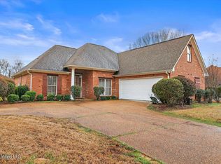 435 Huntington Dr, Jackson, MS 39272