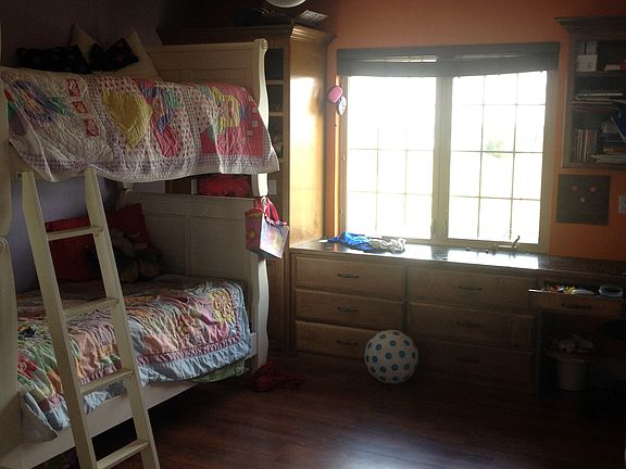 upstairs bedroom #1