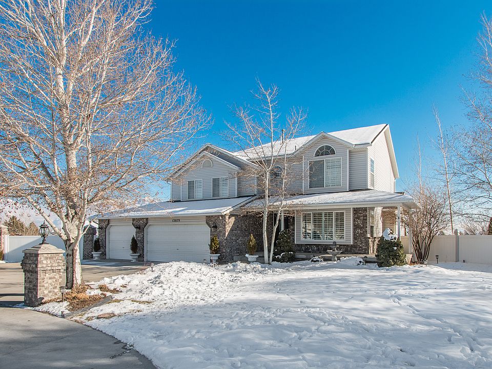 1st image of 12079 S Kenmore Cir