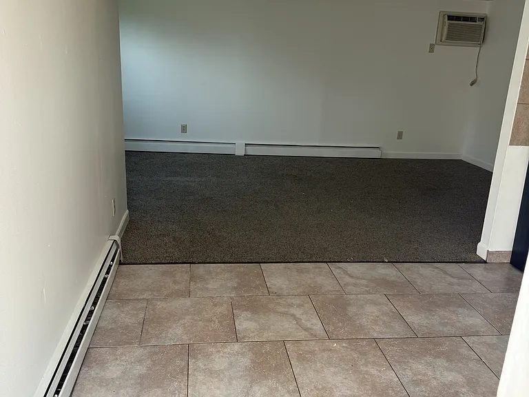 155 Westminster Ave — Photo 2
