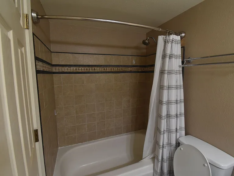 75-5863 Kuakini Hwy #109 — Photo 7
