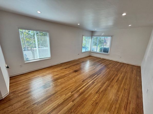 2305 Legion Ave