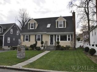 317 Hornidge Rd, Mamaroneck, NY 10543