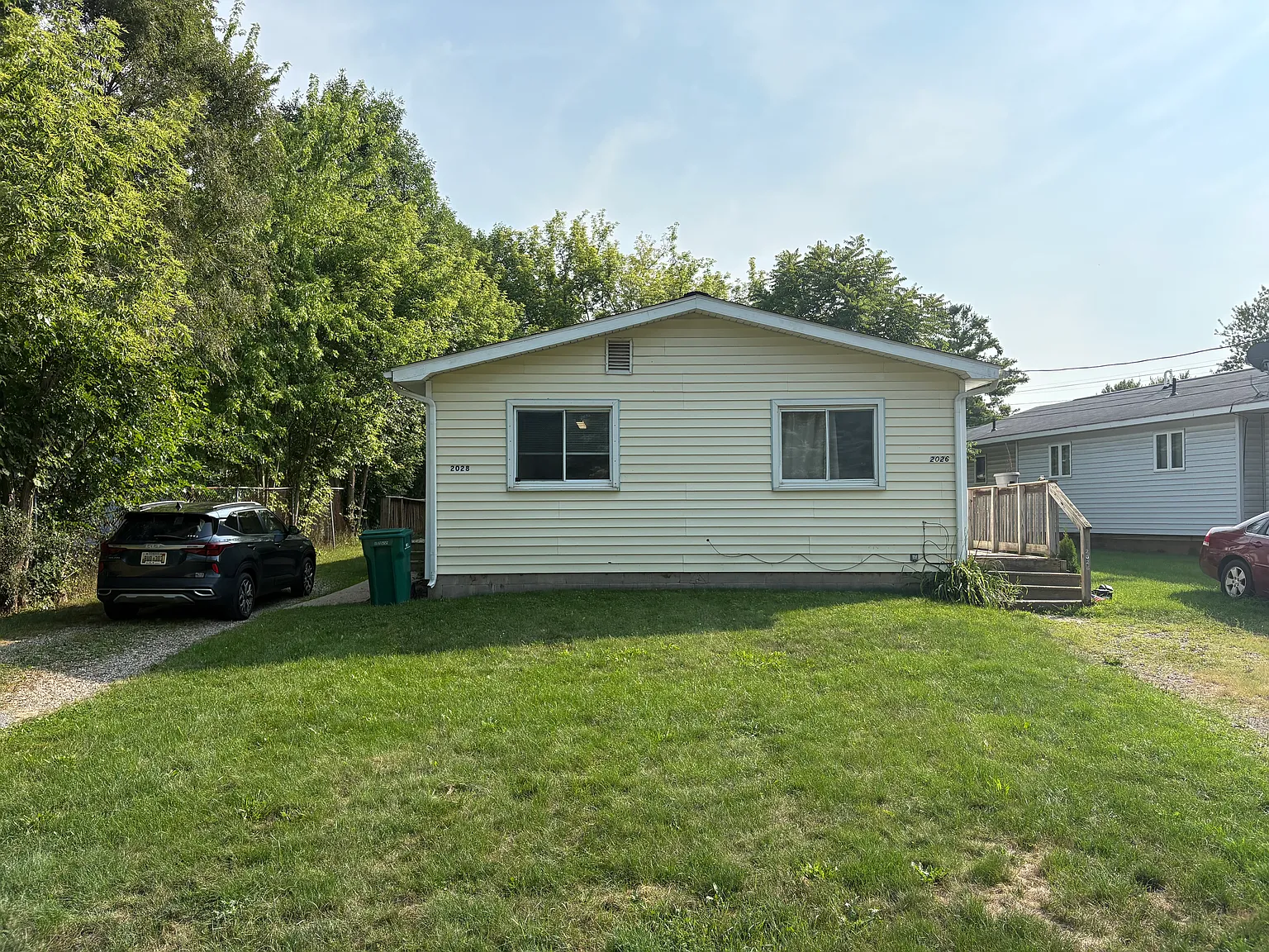 2 bed, 900 sqft, $1,300 — Photo 1