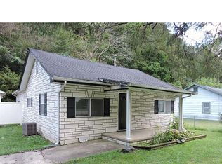 1650 Point Lick Dr, Charleston, WV 25306