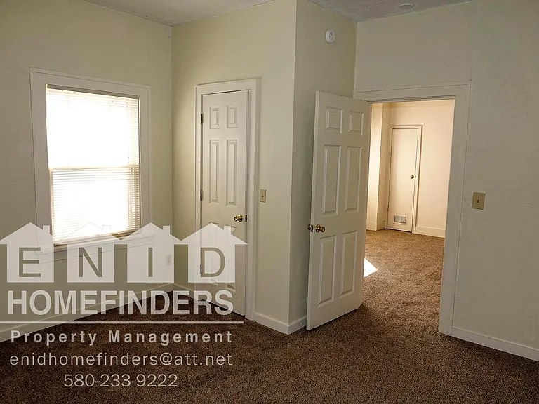 1304 E Park Ave — Photo 8