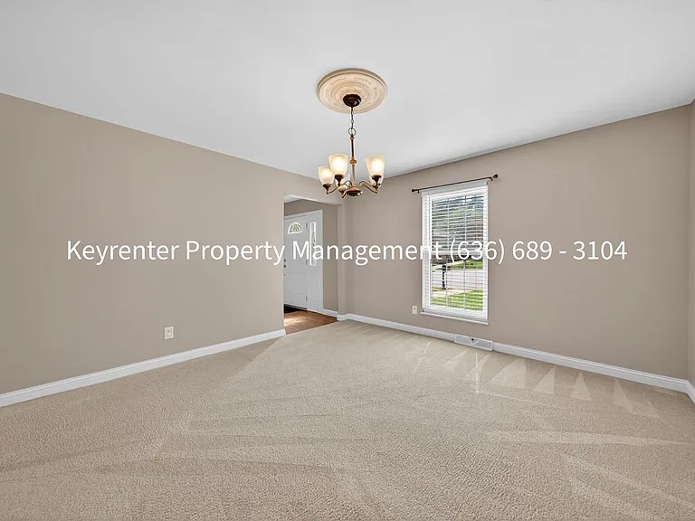 15362 Olive Blvd — Photo 25