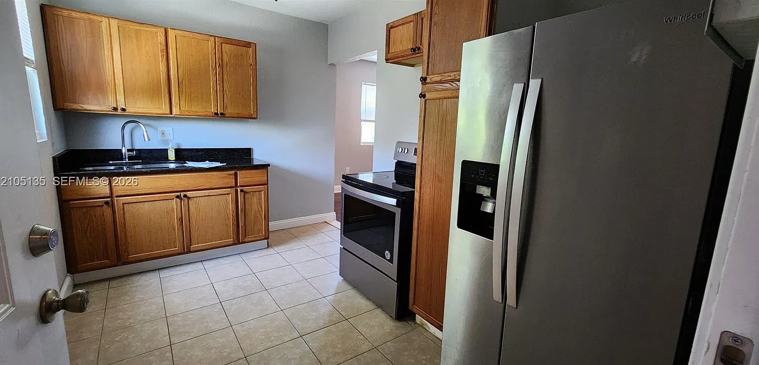 Kelsey City — Photo 1