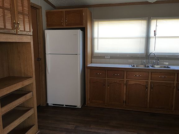 2nd image of 304 Edgewood Dr