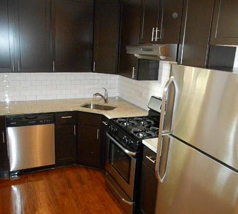 2nd image of 851 855 W Cornelia #2E