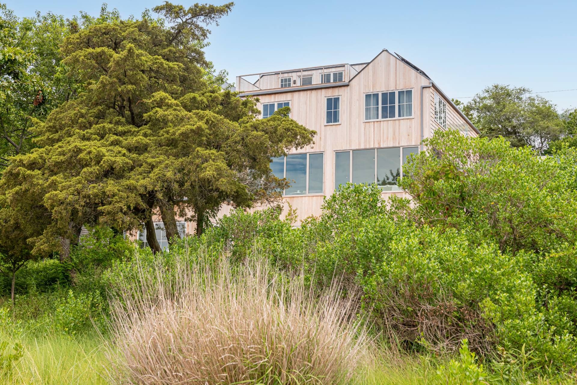 65 Cliff Dr, Sag Harbor, NY 11963 Out East