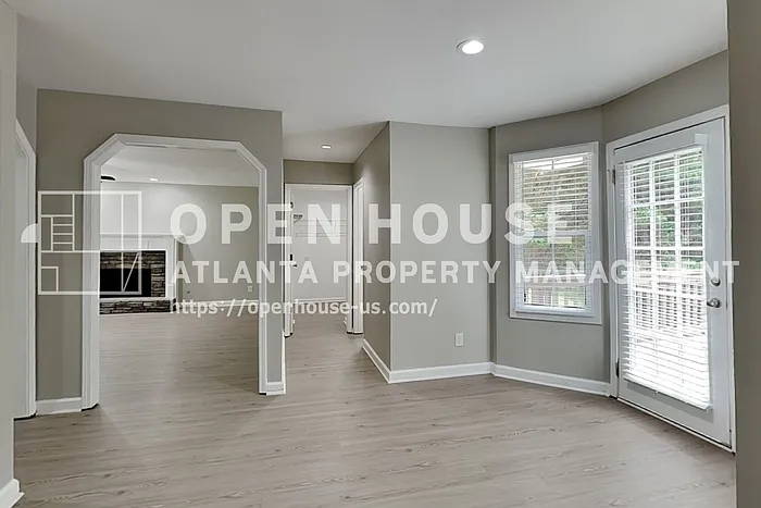 74 Woodsfield Ln — Photo 6