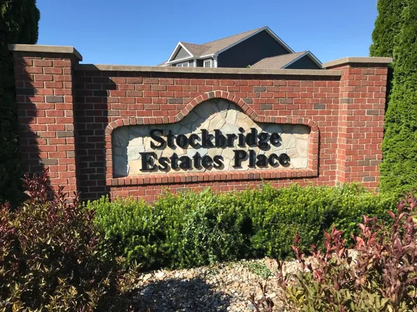 5232 Mandiberry Ln, Saint Joseph, MI 49085