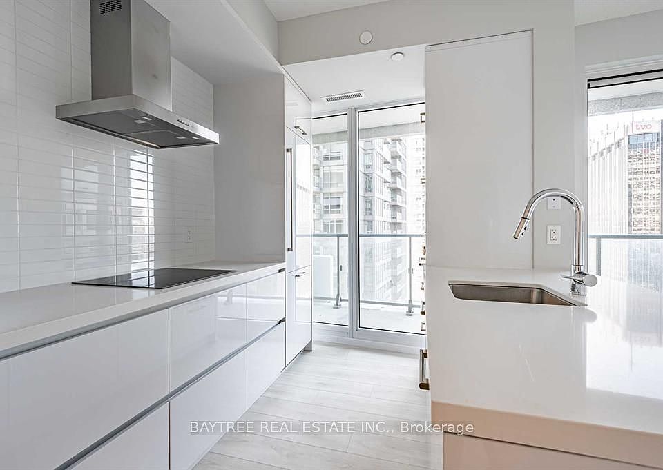 1st image of 2221 Yonge St #4008