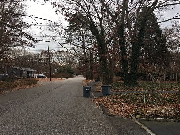 4th image of 246 Breeze Ave