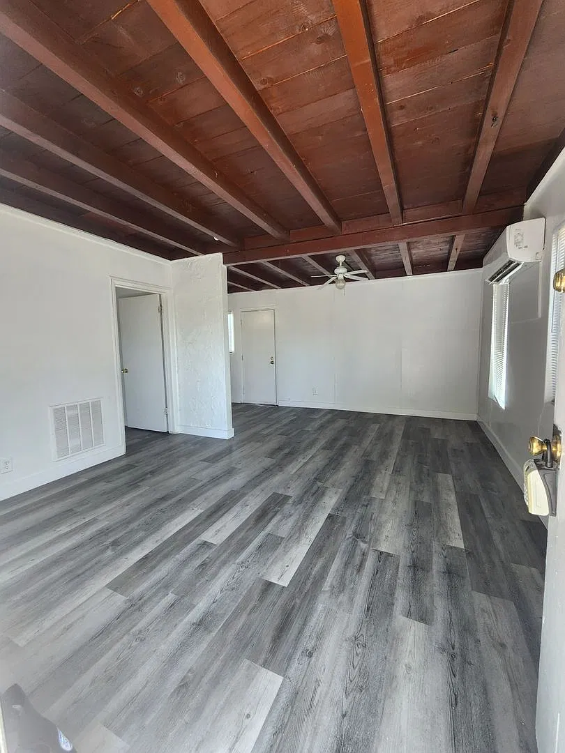 15th Street 432 — Photo 2