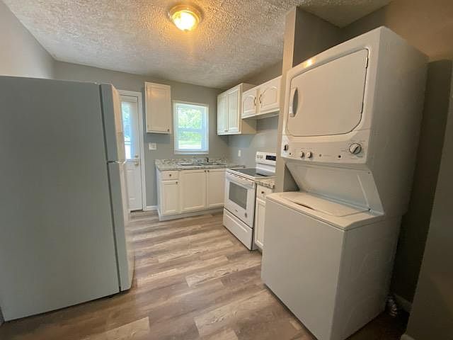 1st image of 602 E C St #604