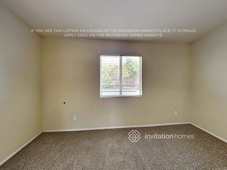 2628 N Maple Ave — Photo 9