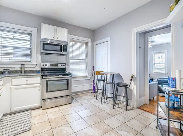 59 Gates St APT 101, South Boston, MA 02127